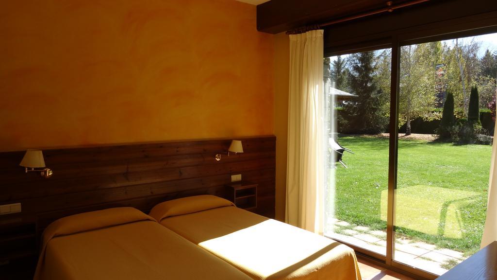Hotel Pla Del Pi Prats I Sansor Chambre photo
